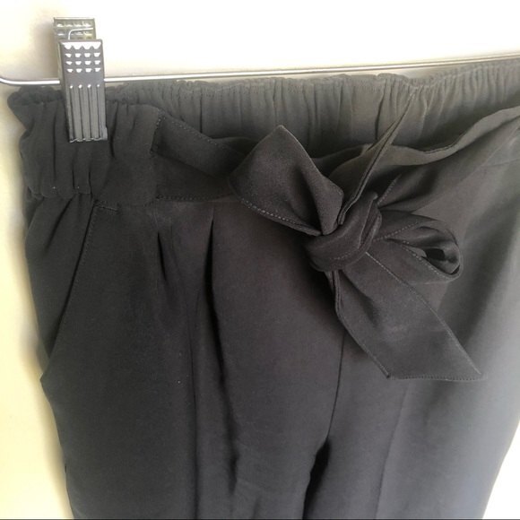 Lululemon Black Noir Crop Pants Size 6 - Picture 13 of 15